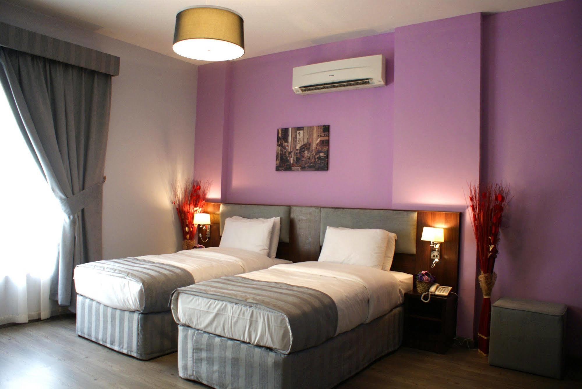 Weekend Hotel & Apartments Mascate Exterior foto