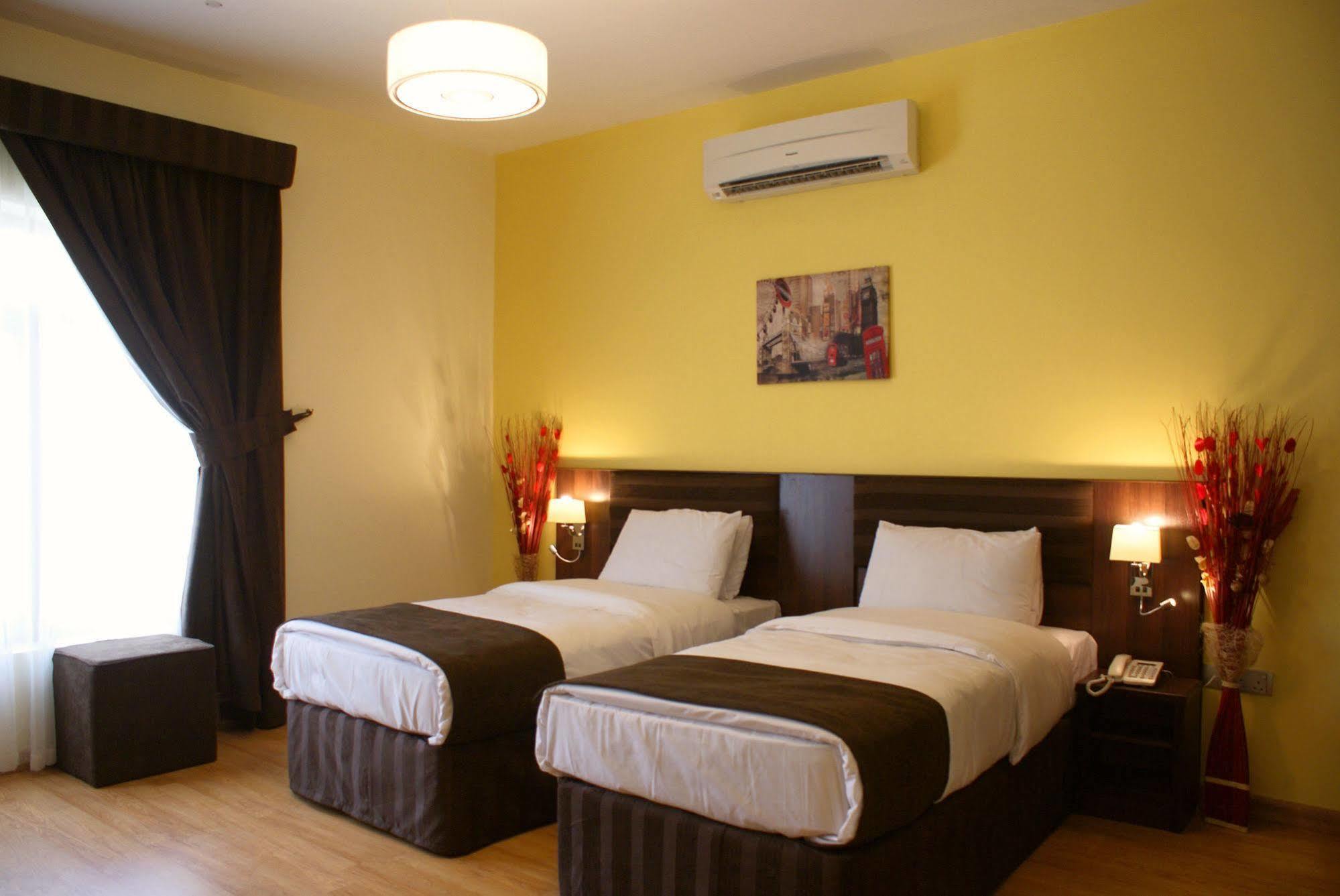 Weekend Hotel & Apartments Mascate Exterior foto